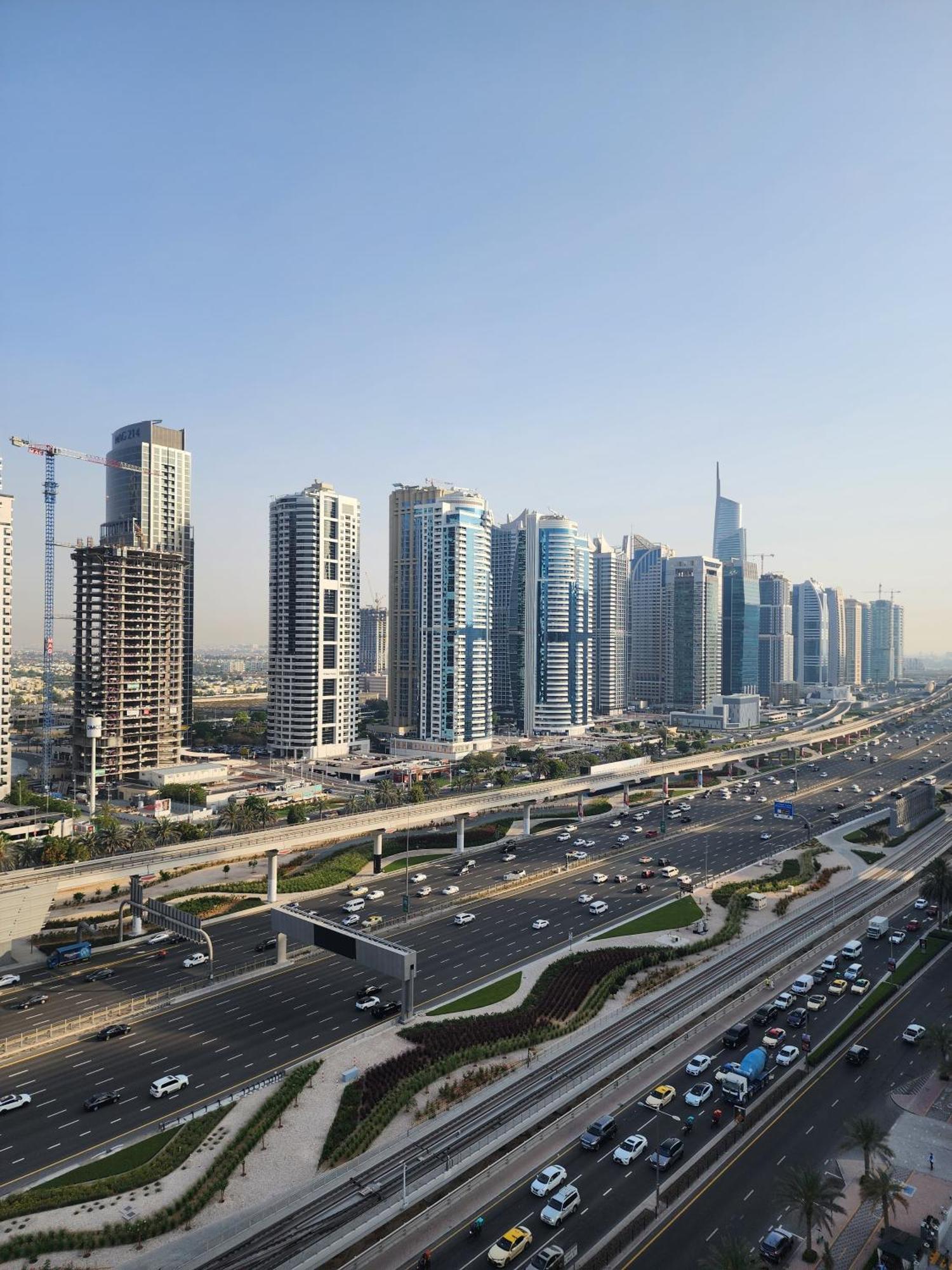 Marina Nest - Spacious One Bed In Marina With A View Near Metro And Tram Dubai